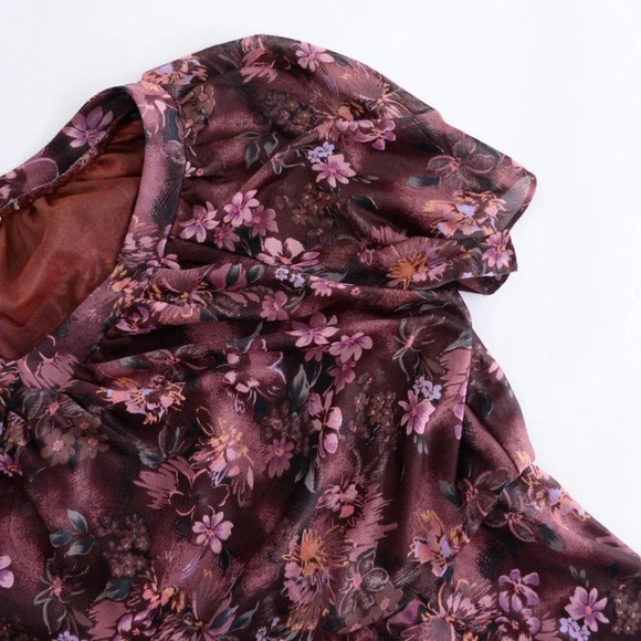 Vintage Maroon Floral Short Sleeve Flowy Midi Dress - Picture 14 of 14